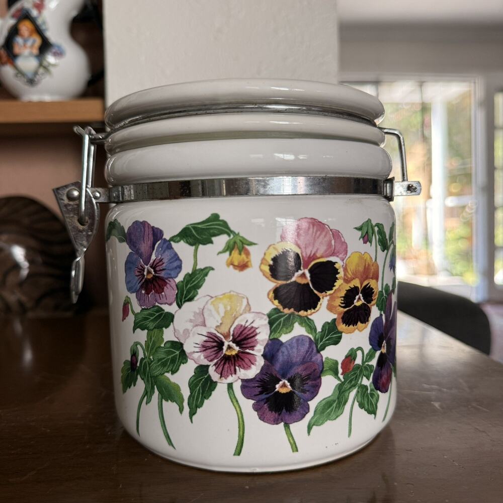 1991 Potpourri Press Pansies Wire Bail Lidded Crock White Purple Yellow
